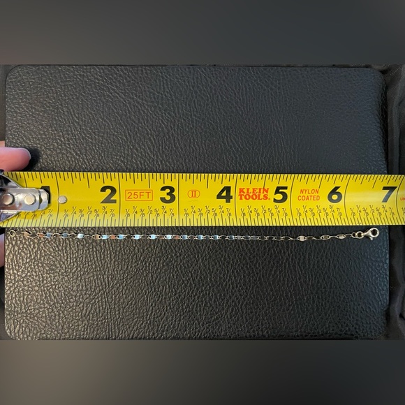 Mejuri 14k Gold Anchor Chain Bracelet - Picture 4 of 5